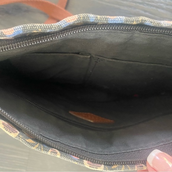 🍍FOSSIL CROSSBODY🍍F-1 - Picture 4 of 5